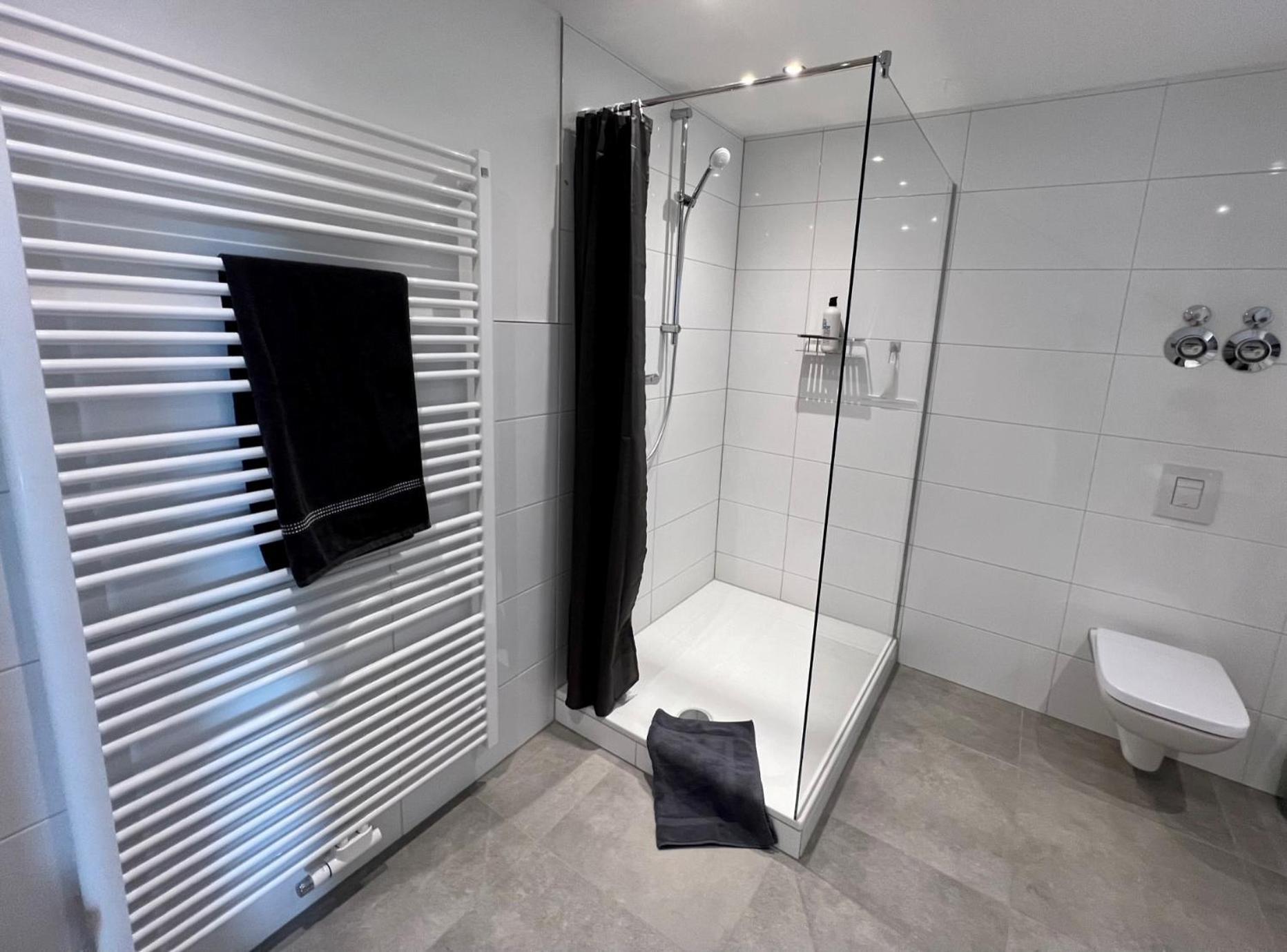 Piso Superior - Exklusives Apartment An Der Promenade Mit Rheinsicht & Loggia Emmerich Eksteriør bilde